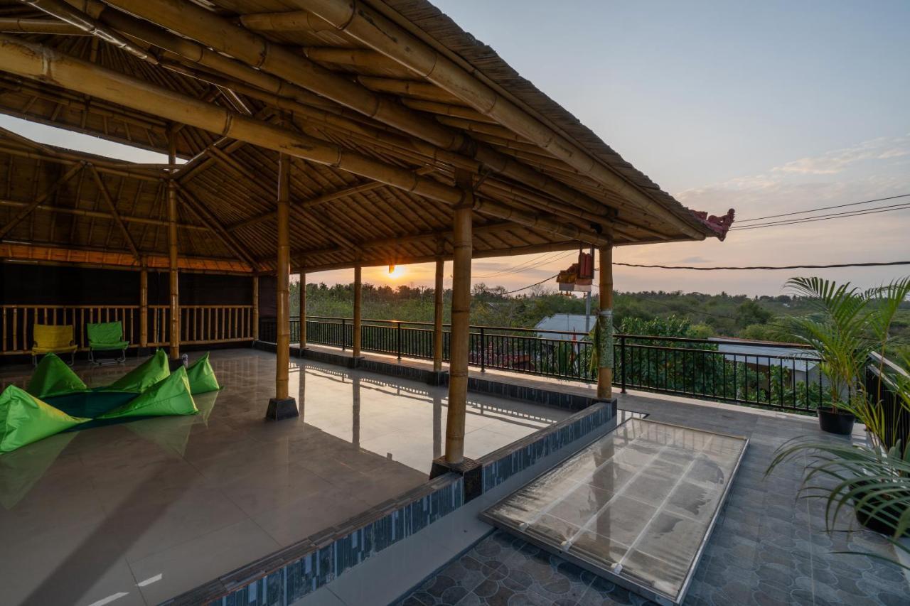 The Green Groves Hostel Nusa Lembongan  Exterior photo