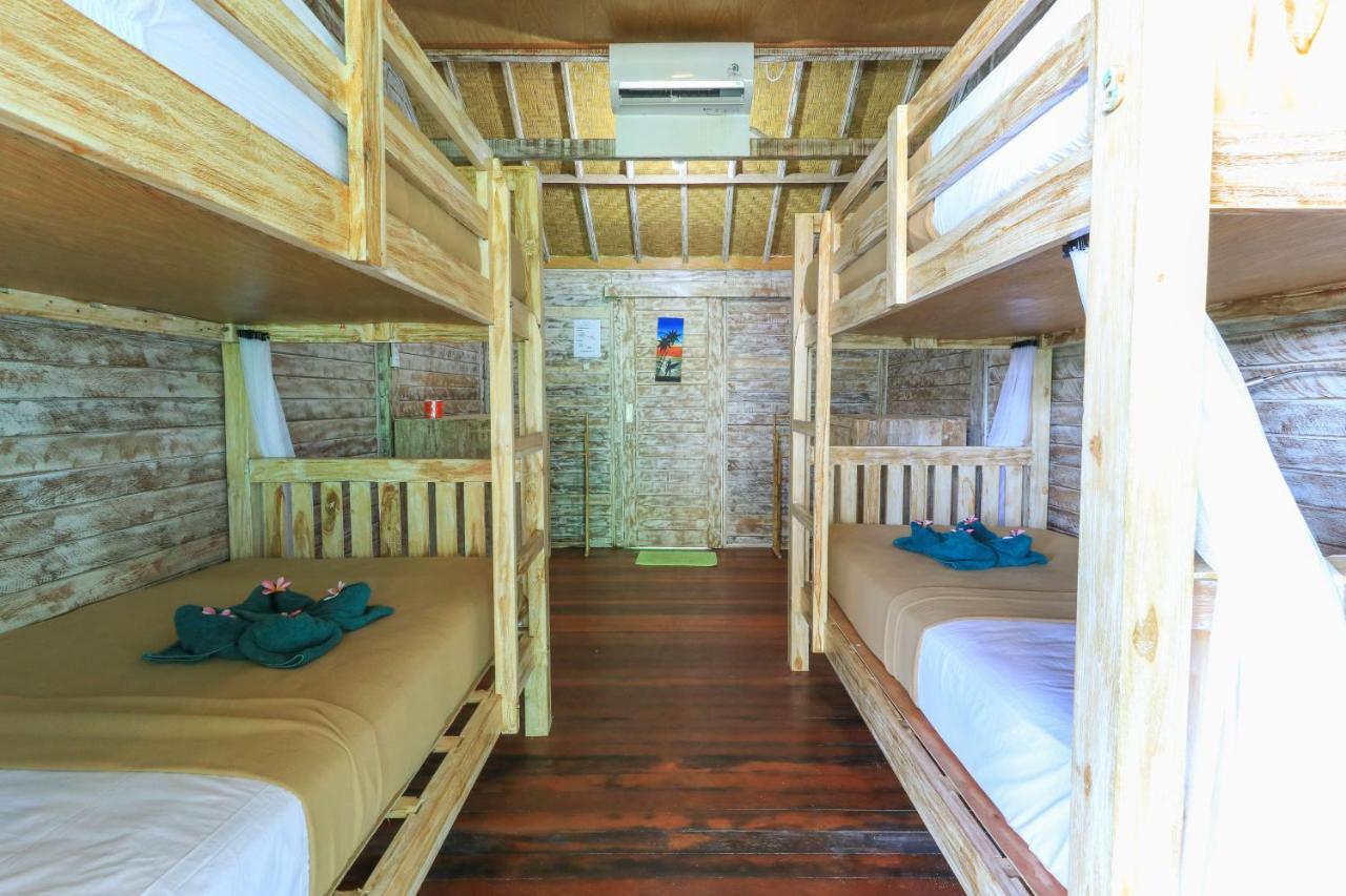 The Green Groves Hostel Nusa Lembongan  Exterior photo
