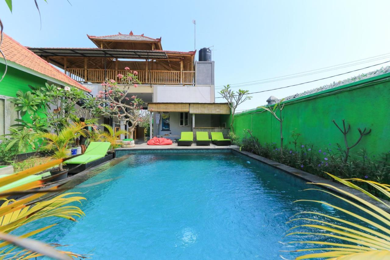 The Green Groves Hostel Nusa Lembongan  Exterior photo
