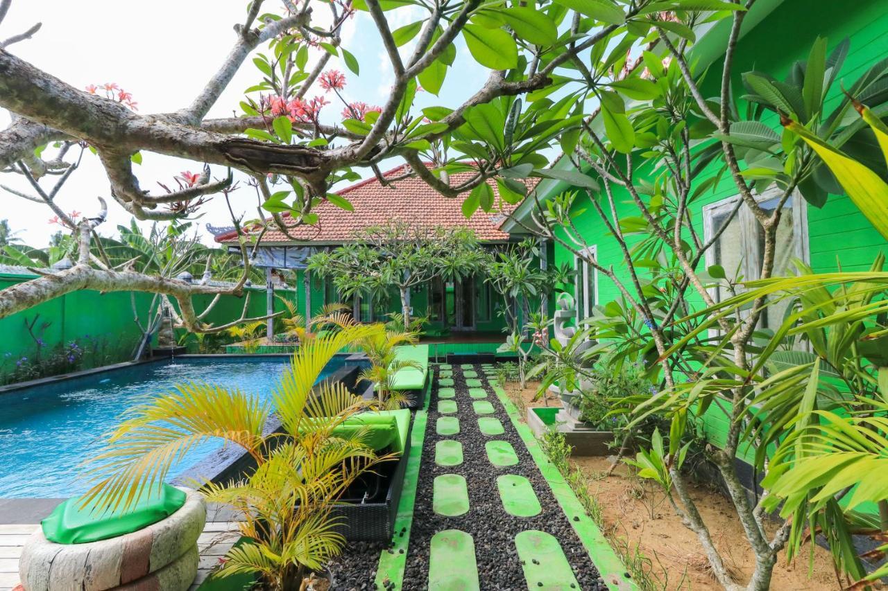 The Green Groves Hostel Nusa Lembongan  Exterior photo