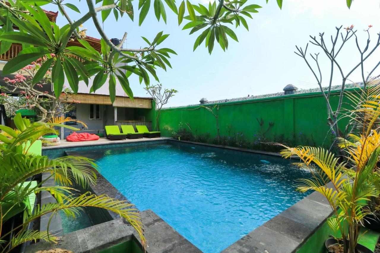 The Green Groves Hostel Nusa Lembongan  Exterior photo